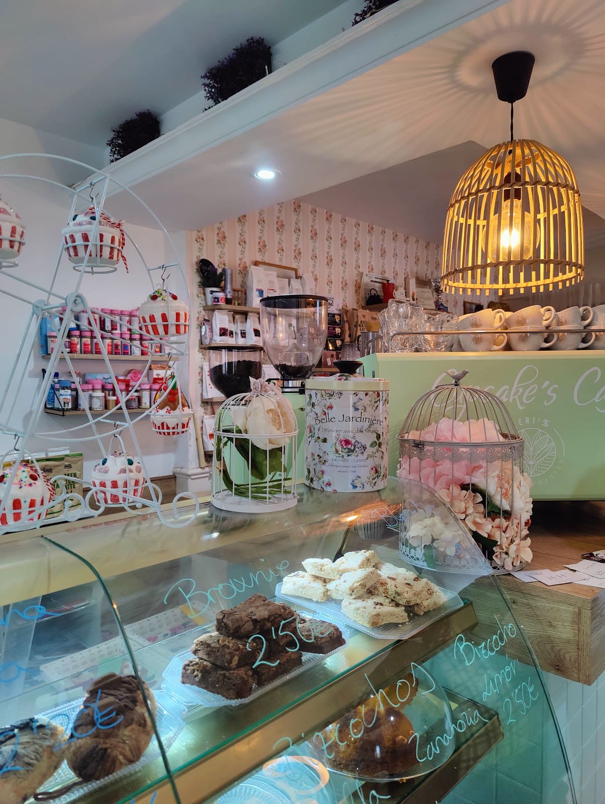 CUPCAKE'S CAFÉ · CAFETERÍA - PASTELERÍA - REPOSTERÍA CREATIVA en extremadura ebaristo café