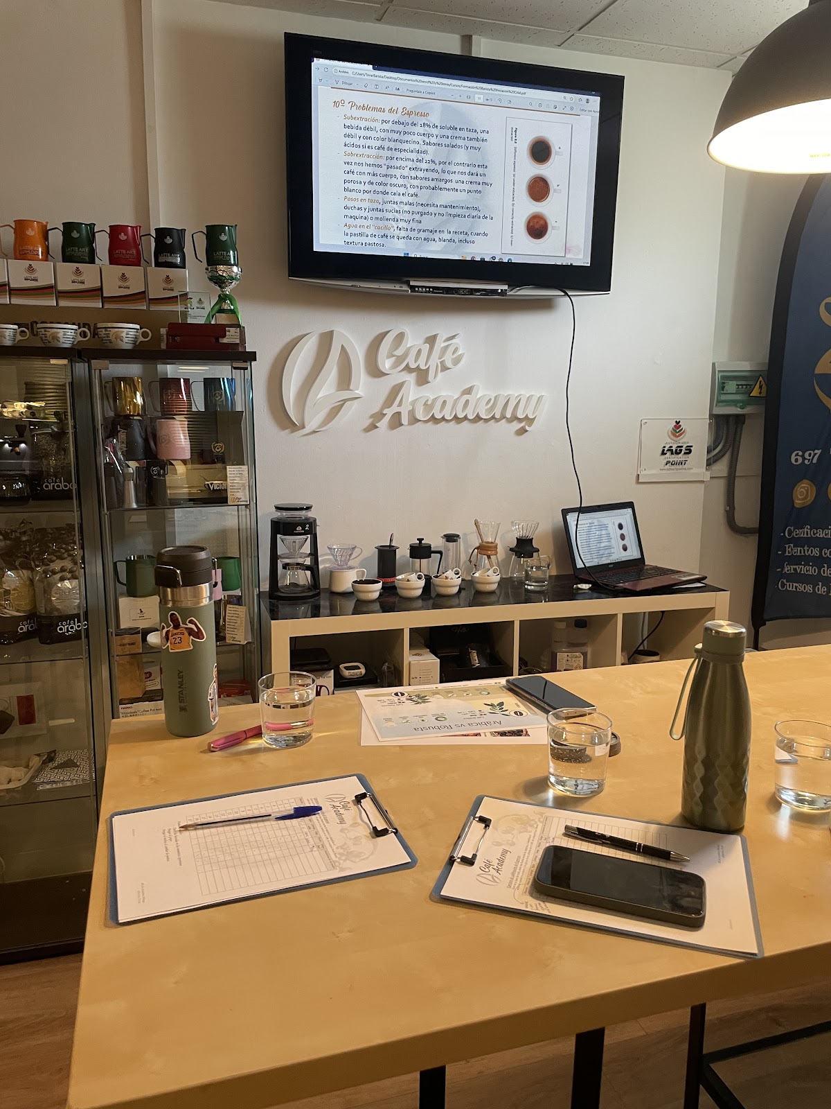 CAFÉ ACADEMY