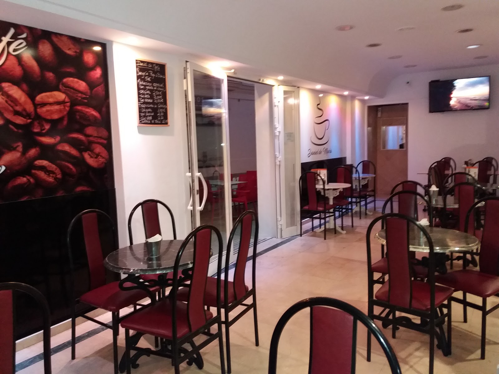 DANIEL DE MARÍA CAFÉ Y APERITIVOS en andalucía ebaristo café