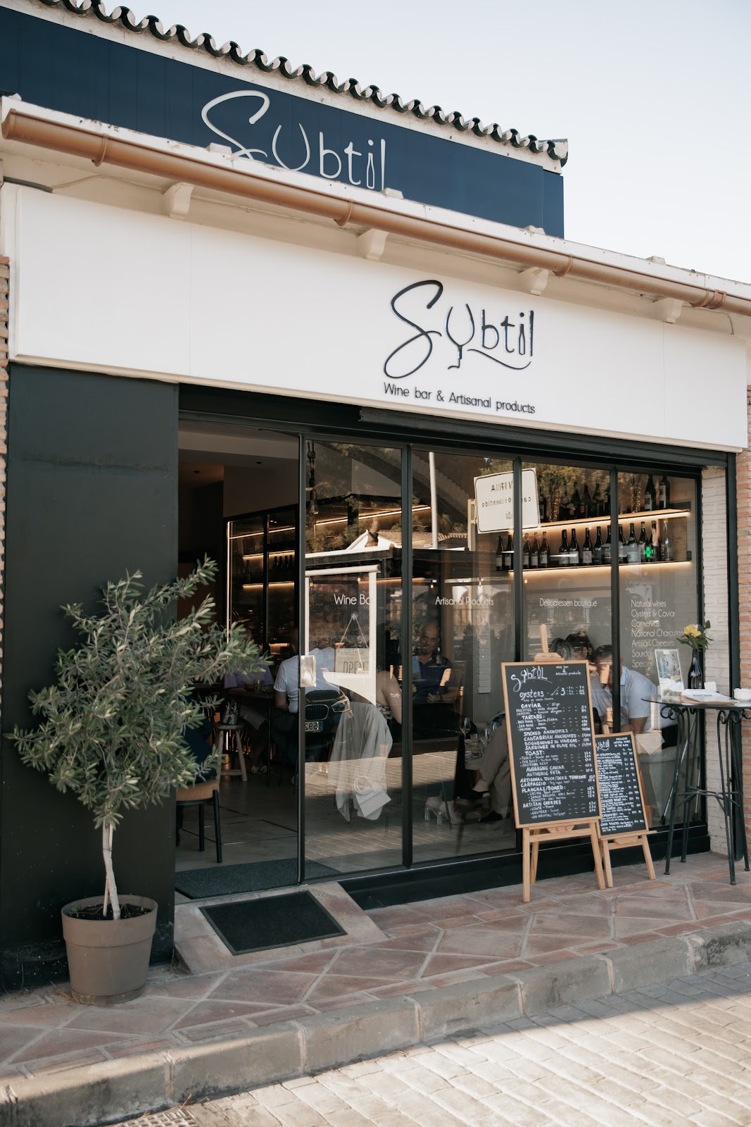 SUBTIL WINE BAR & ARTISANAL PRODUCTS MARBELLA en andalucía ebaristo café
