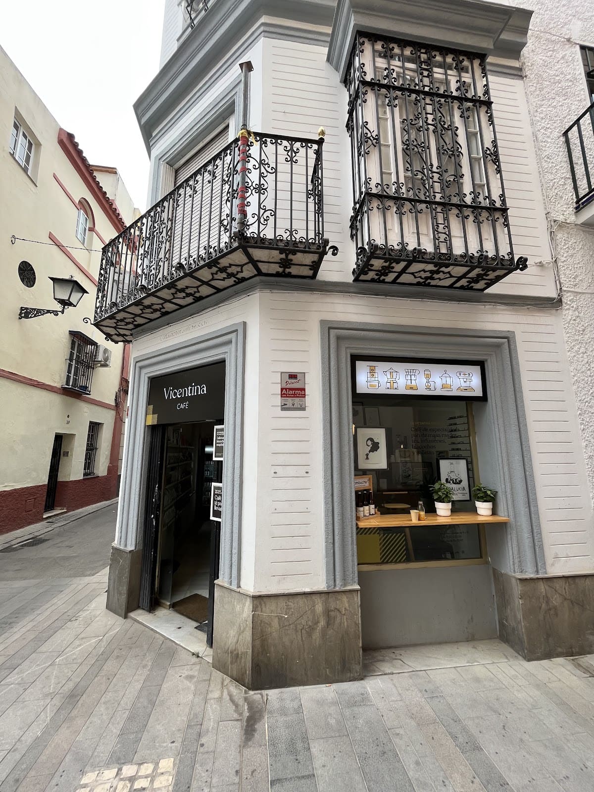 VICENTINA CAFÉ Y LIBROS en andalucía ebaristo café